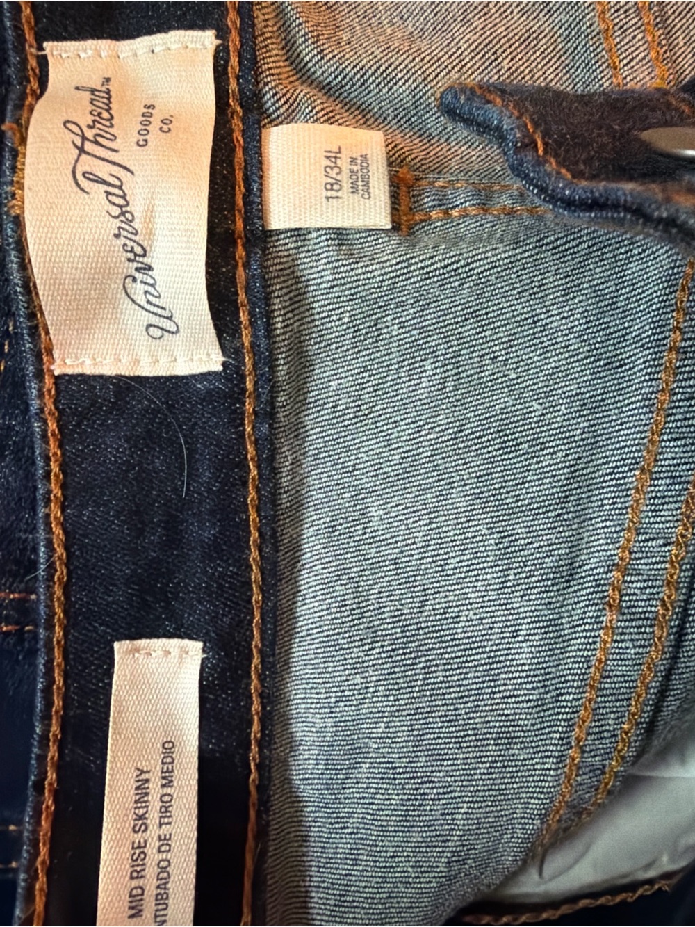 Universal Thread Dark Indigo Mid Rise Skinny Jeans - Picture 2 of 2